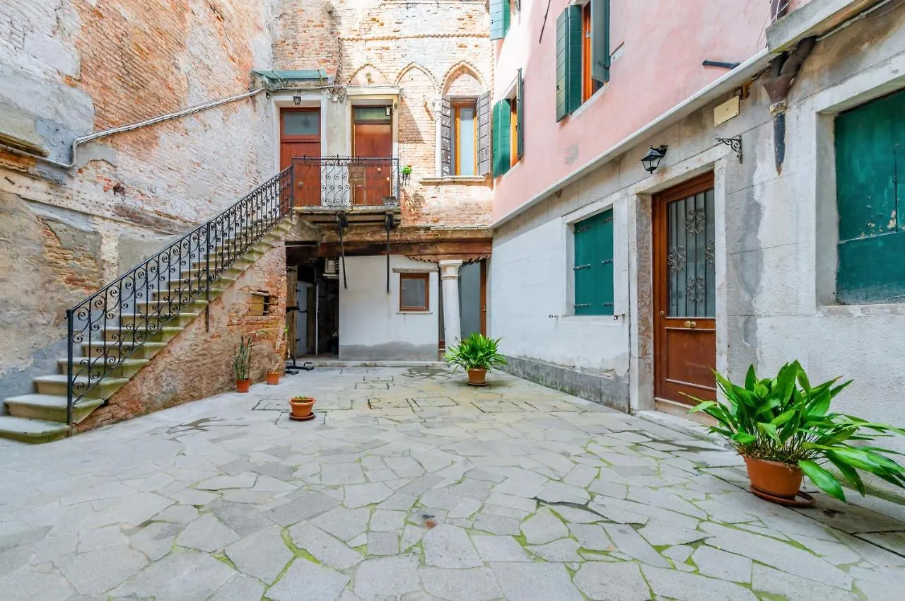 Cannaregio Romantic View Apartment Benátky Itálie